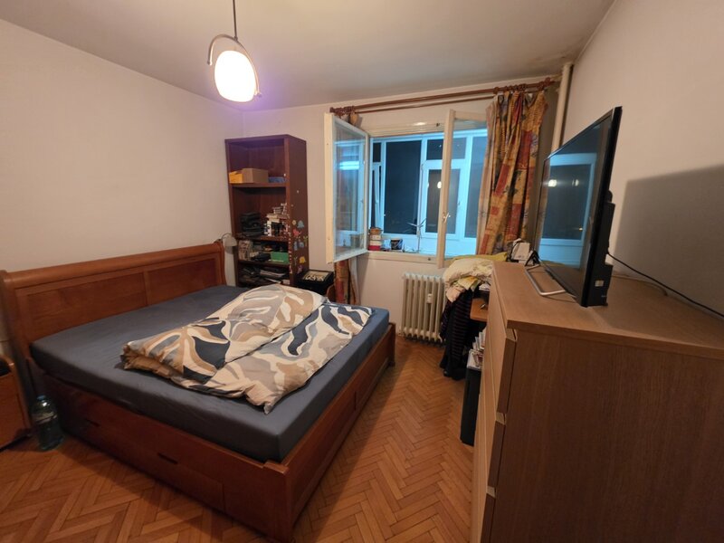 Titan, 5 minute metrou Costin Georgian, pe Barajul Sadului