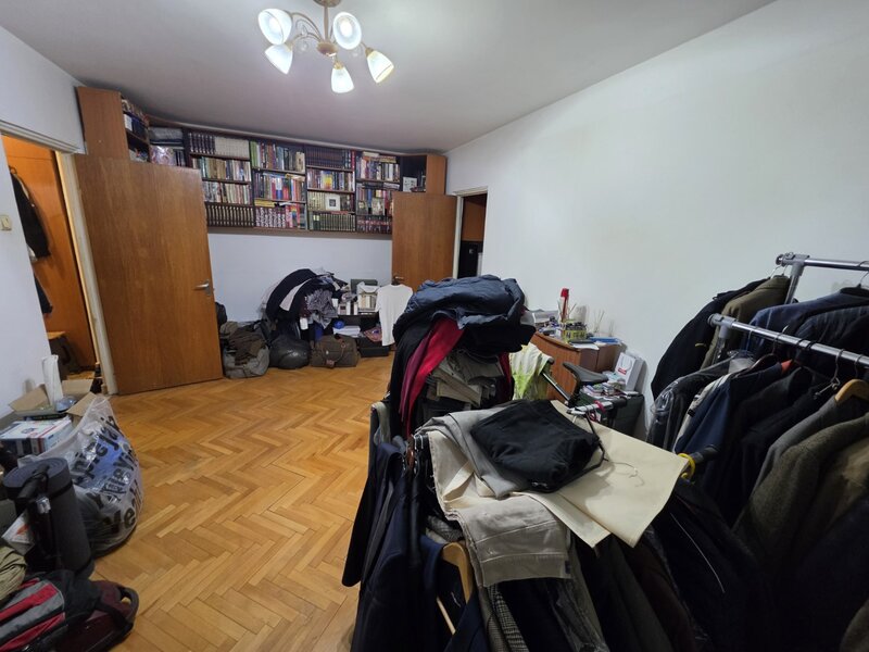 Titan, 5 minute metrou Costin Georgian, pe Barajul Sadului